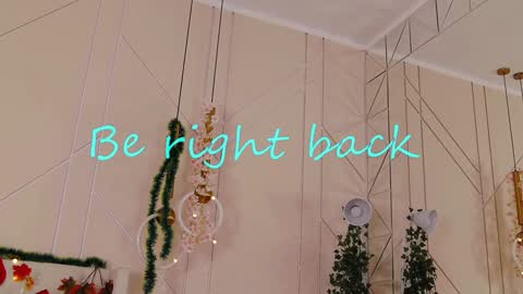 Mia online show from January 13, 8:26 am