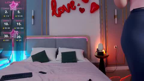 Mia online show from February 19, 5:16 am