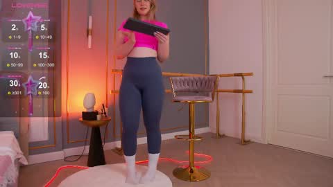 Mia online show from March 6, 11:58 am