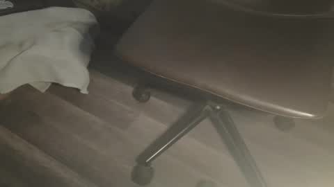 Snapshot of smileyjc96 chatting on March 29, 1:55 pm Country Living online show from March 29, 1:55 pm