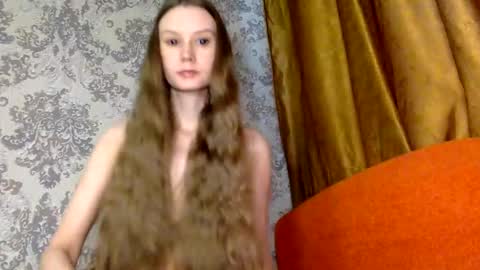 Snapshot of smileyyg chatting on November 25, 10:59 am Noname online show from November 25, 10:59 am