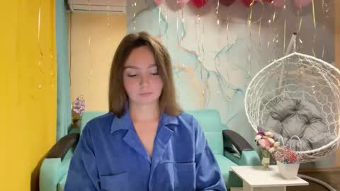 Snapshot of smiling_riddle chatting on November 3, 1:45 pm smiling_riddle online show from November 3, 1:45 pm