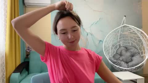 Snapshot of smiling_riddle chatting on November 29, 9:12 am smiling_riddle online show from November 29, 9:12 am