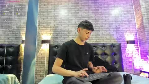 Snapshot of smith_luxe chatting on May 19, 7:42 pm Smith online show from May 19, 7:42 pm