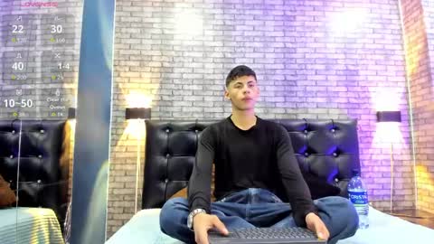 Snapshot of smith_luxe chatting on May 22, 7:08 pm Smith online show from May 22, 7:08 pm
