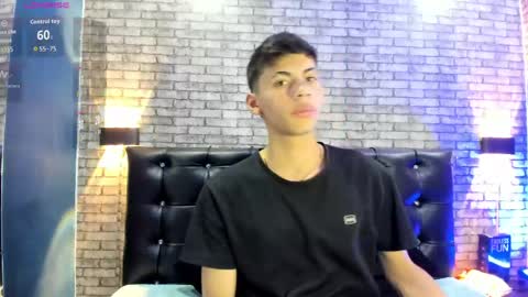 Snapshot of smith_luxe chatting on June 3, 7:19 pm Smith online show from June 3, 7:19 pm
