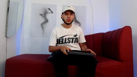 Snapshot of smith_luxes777 chatting on March 17, 3:22 am 777 online show from March 17, 3:22 am