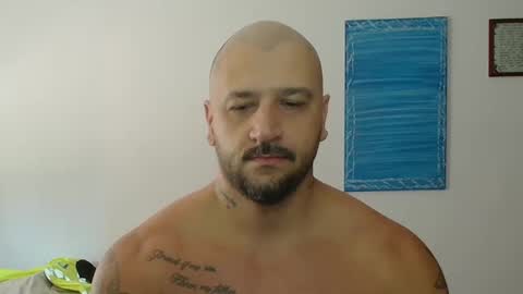 Snapshot of smithduke chatting on December 22, 12:24 pm smithduke online show from December 22, 12:24 pm