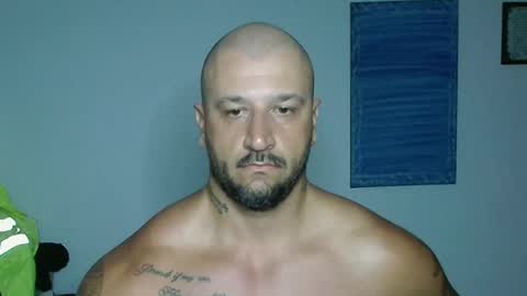 Snapshot of smithduke chatting on January 13, 1:33 am smithduke online show from January 13, 1:33 am