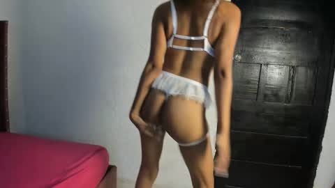 Snapshot of smiths_couple chatting on October 6, 1:19 pm JONH SMITH AND ALIX SMITH online show from October 6, 1:19 pm