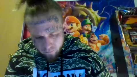 smoke online show from December 18, 2:56 pm