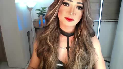Snapshot of smokeprincess chatting on February 2, 6:20 pm Amanda online show from February 2, 6:20 pm