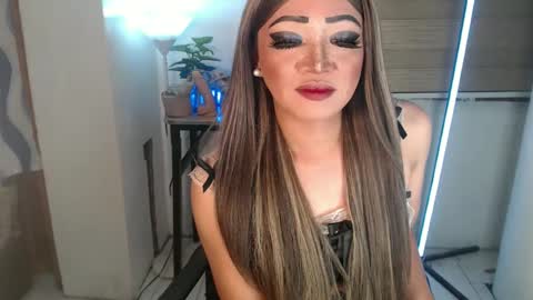 Snapshot of smokeprincess chatting on March 9, 7:37 pm Amanda online show from March 9, 7:37 pm