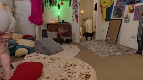 Big Dawg online show from December 4, 3:05 am