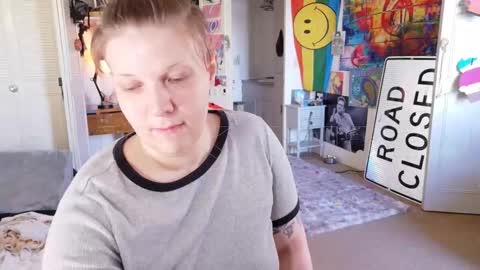 Snapshot of smokihippi chatting on February 13, 4:25 pm Big Dawg online show from February 13, 4:25 pm