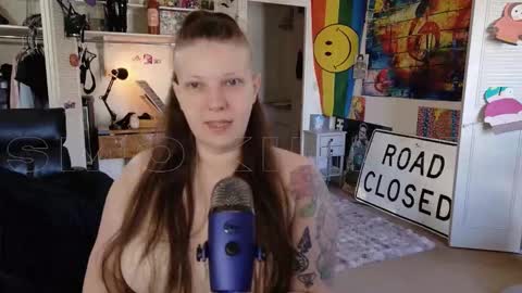 Snapshot of smokihippi chatting on March 10, 5:07 pm Big Dawg online show from March 10, 5:07 pm