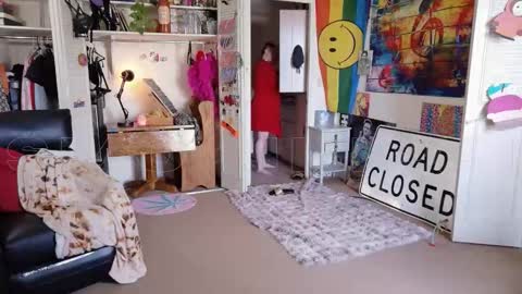 Snapshot of smokihippi chatting on March 18, 5:27 pm Big Dawg online show from March 18, 5:27 pm