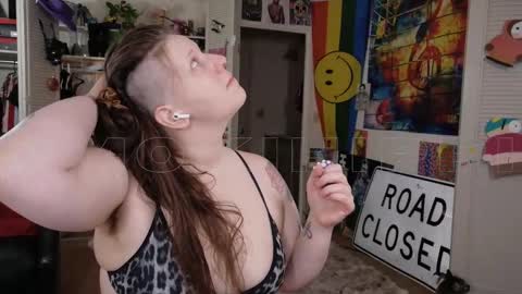 Snapshot of smokihippi chatting on March 25, 9:54 pm Big Dawg online show from March 25, 9:54 pm