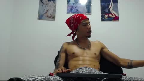 Snapshot of smooke_skinny chatting on October 21, 6:58 am Daniel Aston online show from October 21, 6:58 am