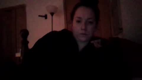 Snapshot of smoothmove1215 chatting on February 27, 10:15 am smoothmove1215 online show from February 27, 10:15 am