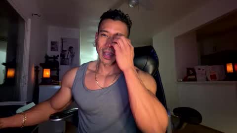 Snapshot of smoothripz chatting on March 29, 3:28 am smoothripz online show from March 29, 3:28 am