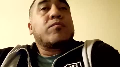 Snapshot of smoothstrik3r chatting on February 14, 5:59 am smoothstrik3r online show from February 14, 5:59 am