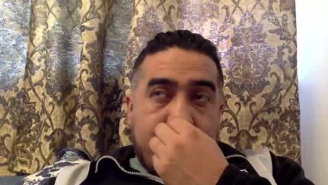 Snapshot of smoothstrik3r chatting on February 14, 6:59 pm smoothstrik3r online show from February 14, 6:59 pm