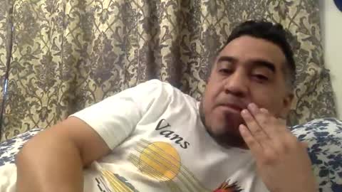 Snapshot of smoothstrik3r chatting on March 12, 2:01 pm smoothstrik3r online show from March 12, 2:01 pm