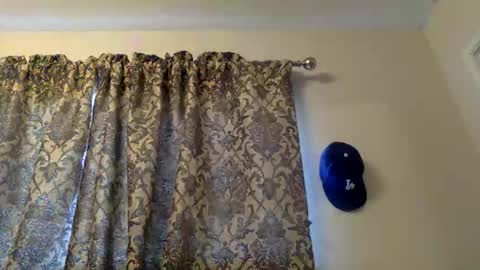 Snapshot of smoothstrik3r chatting on March 16, 3:49 pm smoothstrik3r online show from March 16, 3:49 pm