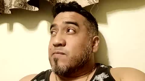 Snapshot of smoothstrik3r chatting on March 27, 6:19 am smoothstrik3r online show from March 27, 6:19 am