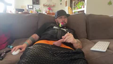 Snapshot of smoothtactix chatting on March 4, 9:43 pm SmoothTactix online show from March 4, 9:43 pm