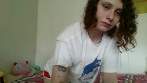 Snapshot of smoothvodka chatting on April 17, 5:16 pm Bambi--Vodka online show from April 17, 5:16 pm