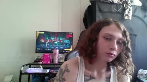Snapshot of smoothvodka chatting on April 18, 7:58 pm Bambi--Vodka online show from April 18, 7:58 pm
