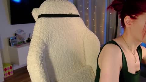 smthwrong online show from February 25, 11:25 pm