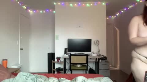 smutship online show from November 17, 5:41 pm