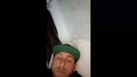 Snapshot of smyklops chatting on January 9, 9:45 am smyklops online show from January 9, 9:45 am