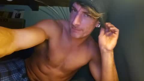 Snackyyyy online show from January 19, 5:22 am