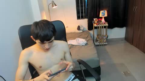 Snapshot of snak_master1 chatting on November 6, 5:19 am snak_master1 online show from November 6, 5:19 am