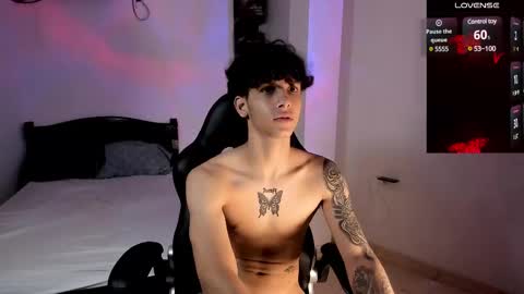 snakebutterfly online show from March 11, 6:32 am