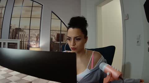 SnaxySky online show from December 22, 2:16 pm