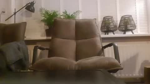 sneakerboy444 online show from December 6, 10:19 pm