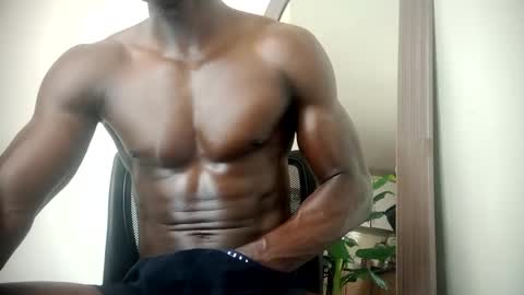 Snapshot of sneaky_link2 chatting on April 16, 5:08 am papi online show from April 16, 5:08 am