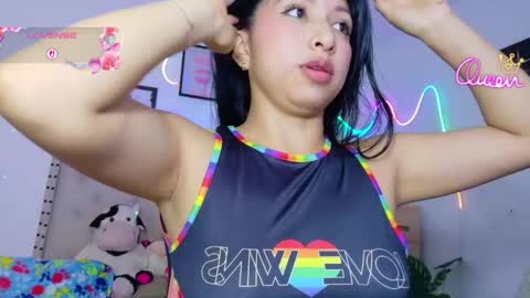 Snapshot of sneakyy_fantasy chatting on April 16, 8:31 pm Hellen online show from April 16, 8:31 pm