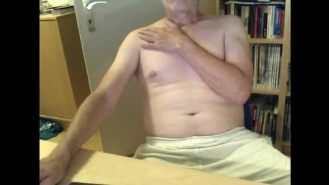 sneaxfreund online show from June 24, 12:31 am