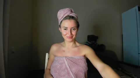 Snapshot of snezanablond chatting on January 31, 6:36 pm Sneja online show from January 31, 6:36 pm