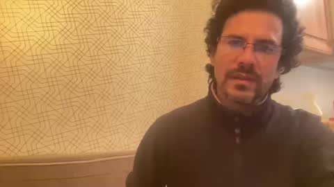 snfrisco1976 online show from December 4, 6:33 am