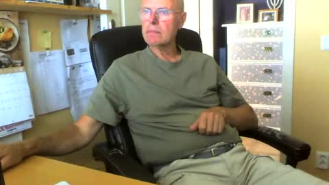 snickarn335731 online show from June 30, 10:05 am