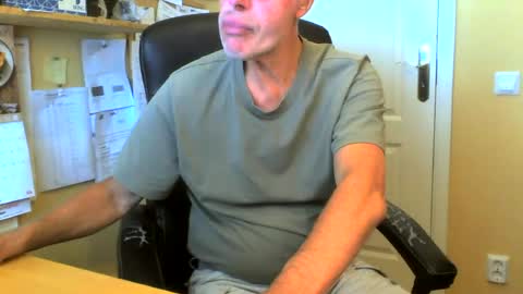 snickarn335731 online show from July 27, 9:49 am