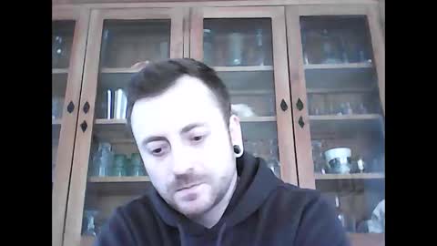 snoecks online show from February 12, 1:17 pm