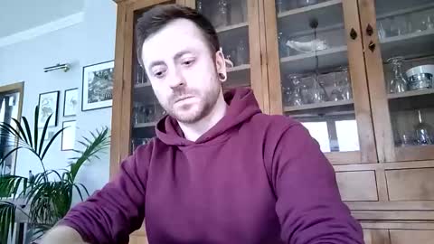 snoecks online show from February 28, 1:12 pm